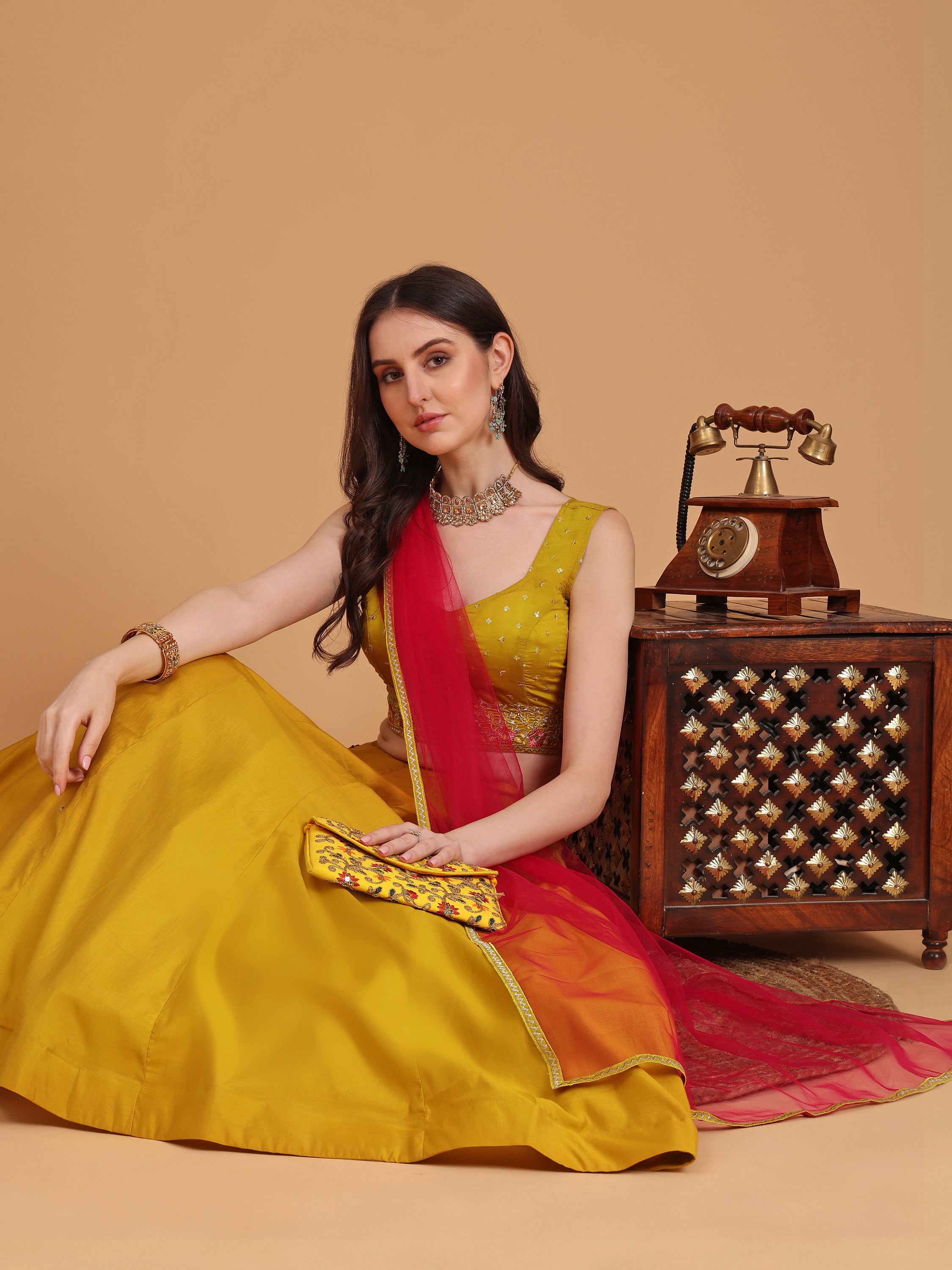 #color_yellow